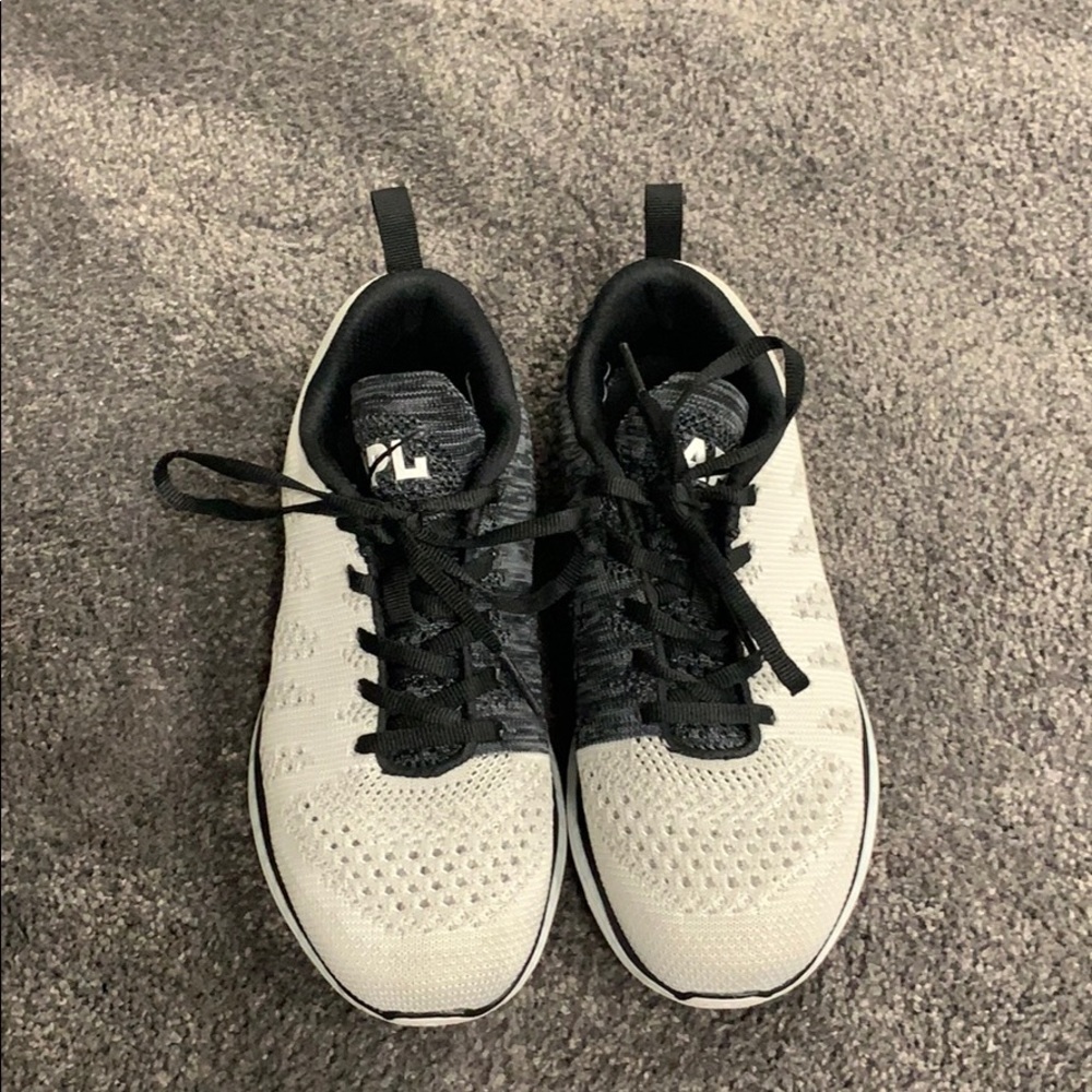 APL Sneakers